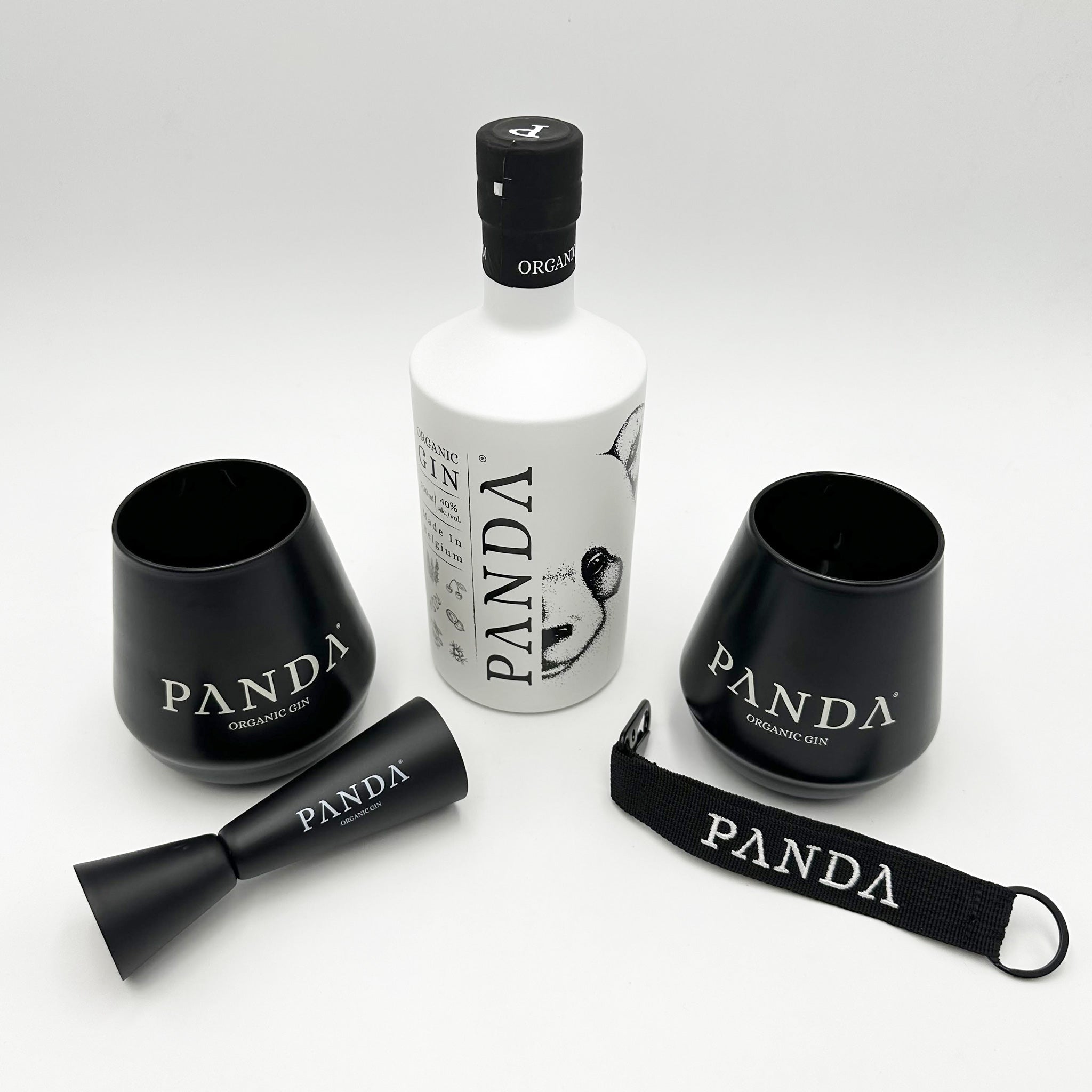 A great value pack with a bottle of Panda Gin, 2 black glasses, a Panda keyring and a black jigger