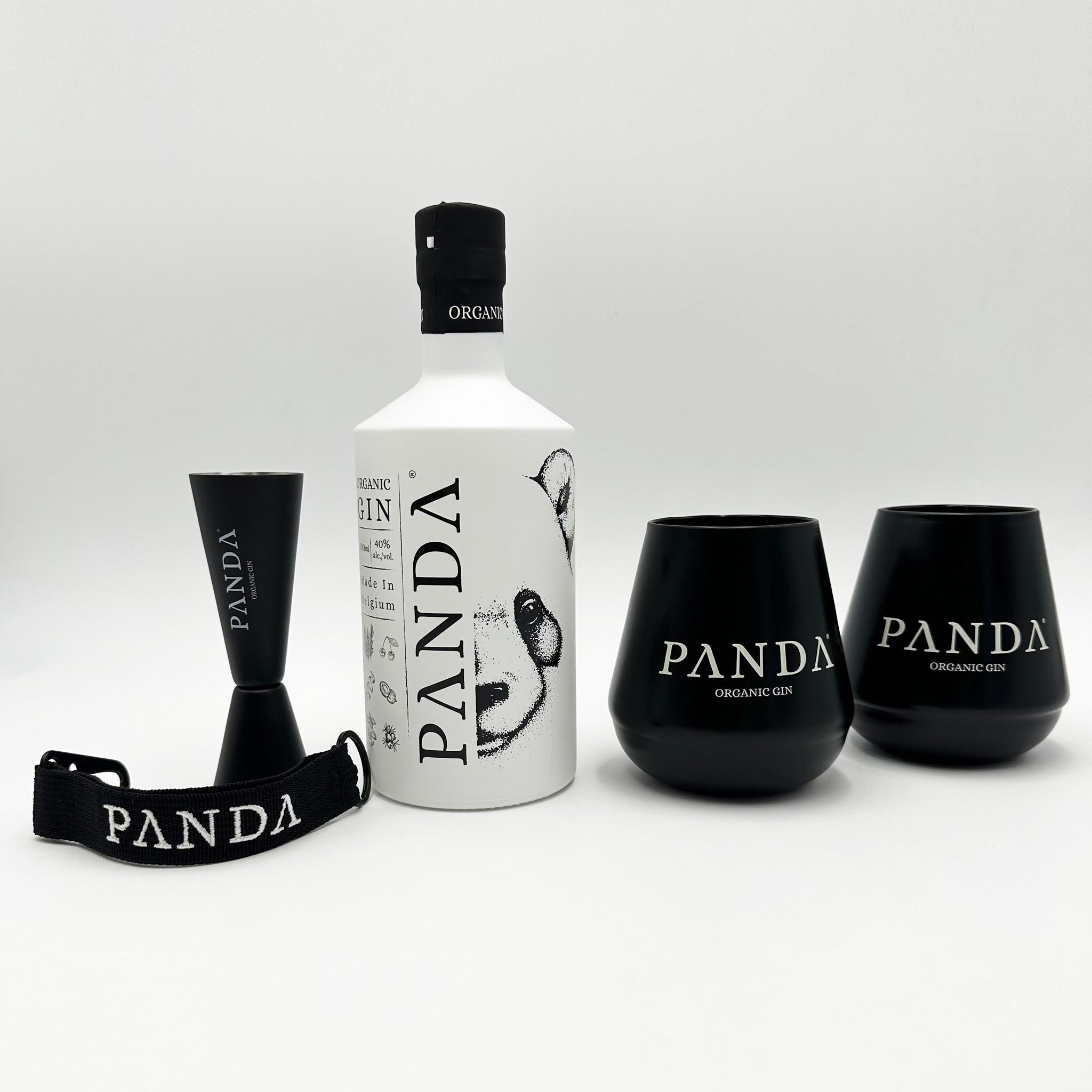 Black Pack - a great value pack with a bottle of Panda Gin, 2 black glasses, a Panda keyring and a black jigger